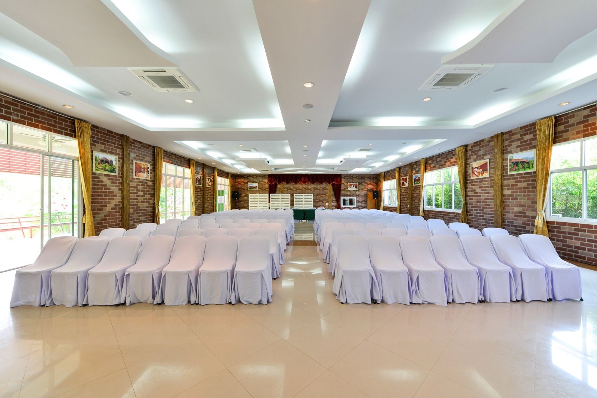 Theerama Cottage Suan Phueng Luaran gambar