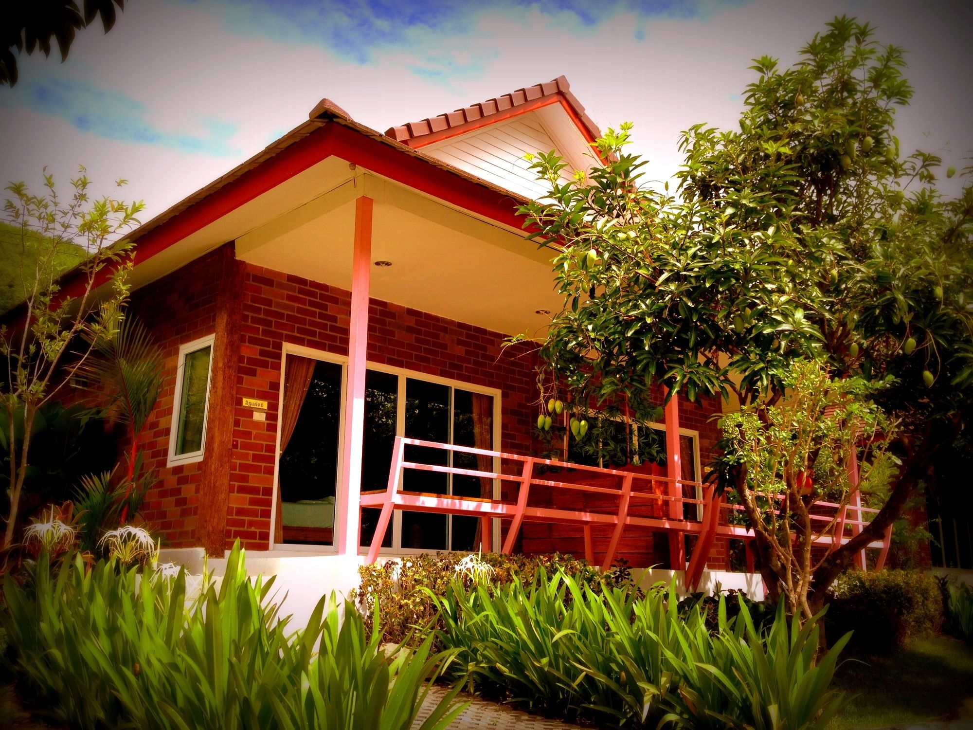 Theerama Cottage Suan Phueng Luaran gambar