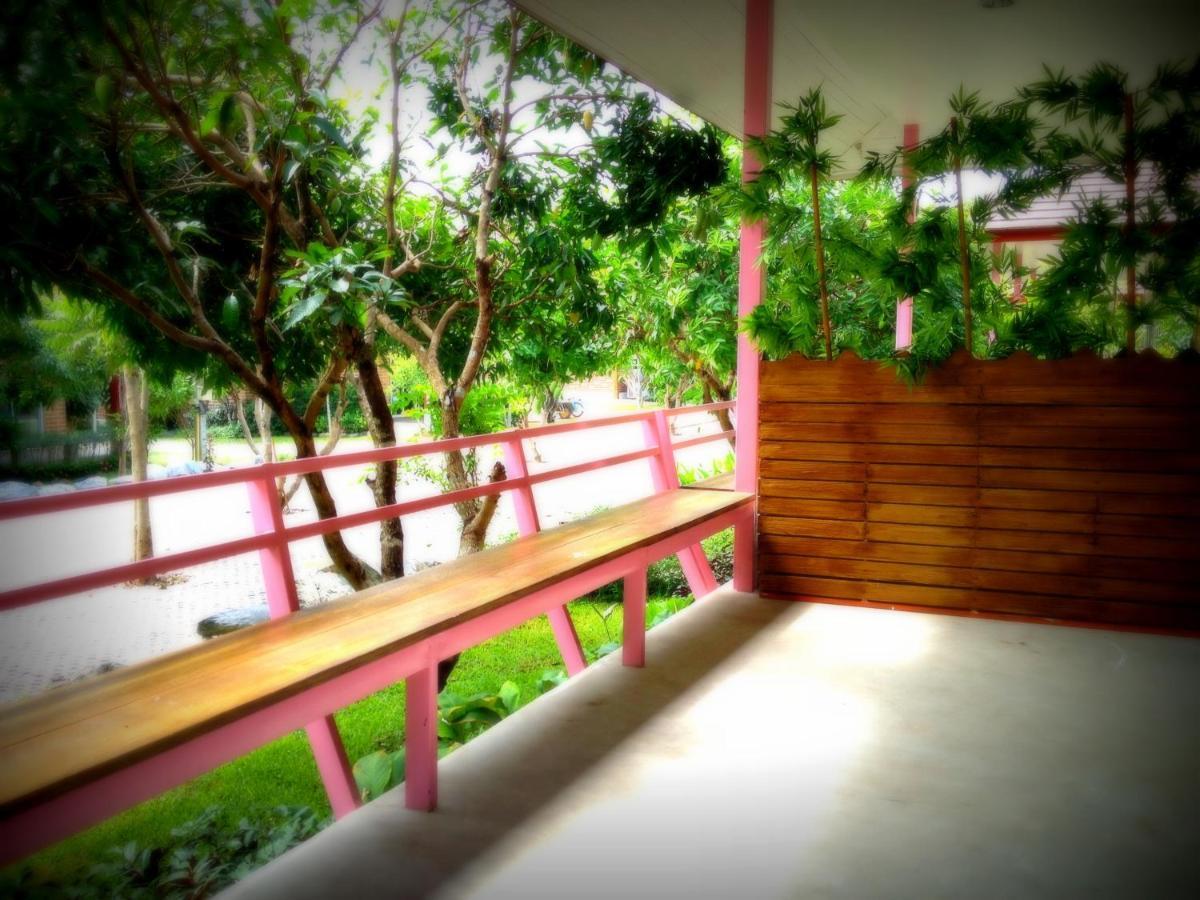 Theerama Cottage Suan Phueng Luaran gambar